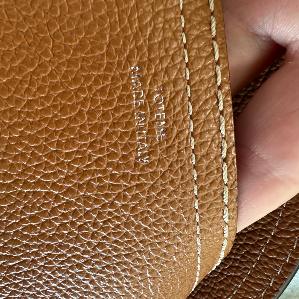 Toteme Tan Leather Shoulder Bag - Picture 3 of 9